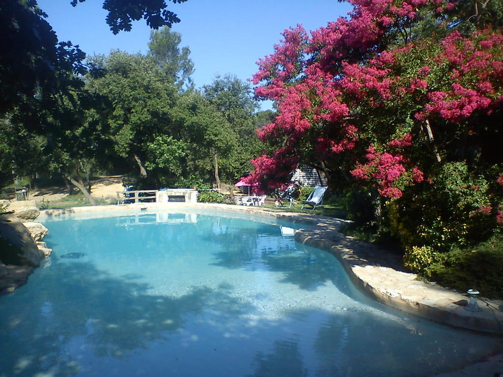 Bed and Breakfast La Bousquatiere Piolenc Exterior foto
