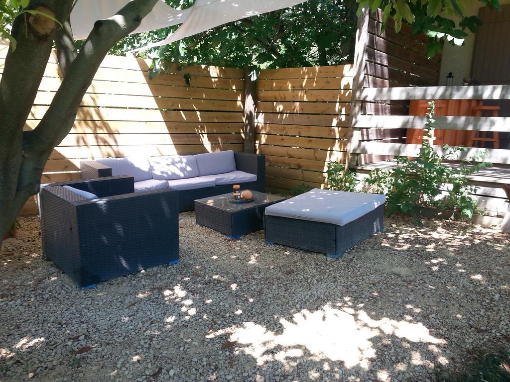 Bed and Breakfast La Bousquatiere Piolenc Exterior foto